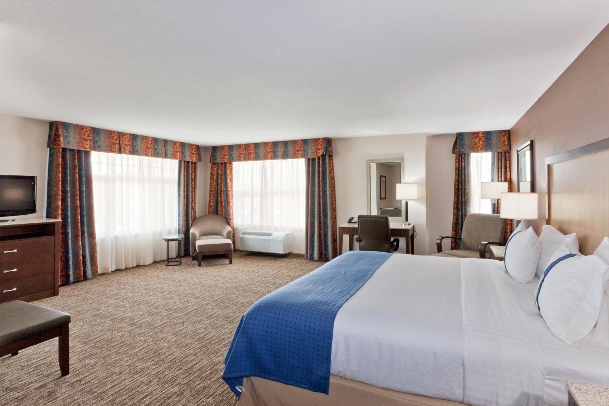 Holiday Inn Hotel & Suites Surrey East - Cloverdale By Ihg Eksteriør billede